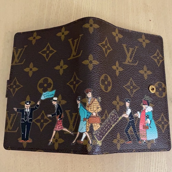 Louis Vuitton Small Ring Agenda Cover - Picture 3 of 11